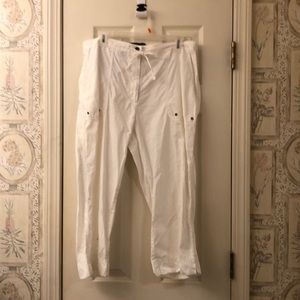 Mountain Lake Women’s cropped pants. Size 14.